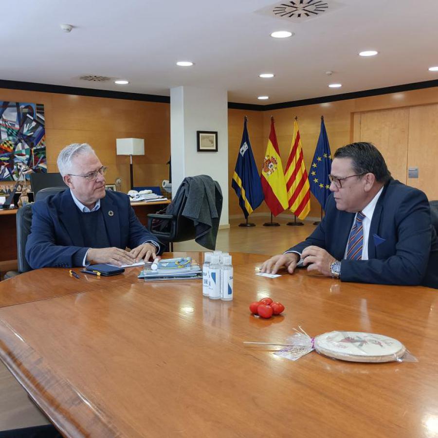 Realiza Cónsul General en Barcelona visita al municipio catalán de Salou