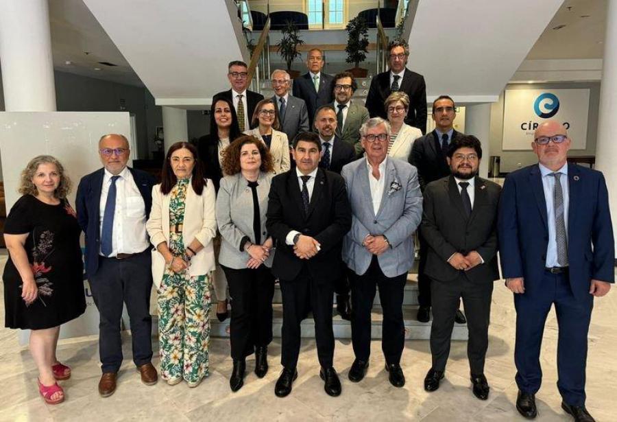 Participa la Cónsul General de Cuba en Galicia en encuentro con delegado del gobierno de España para Galicia y subdelegados provinciales