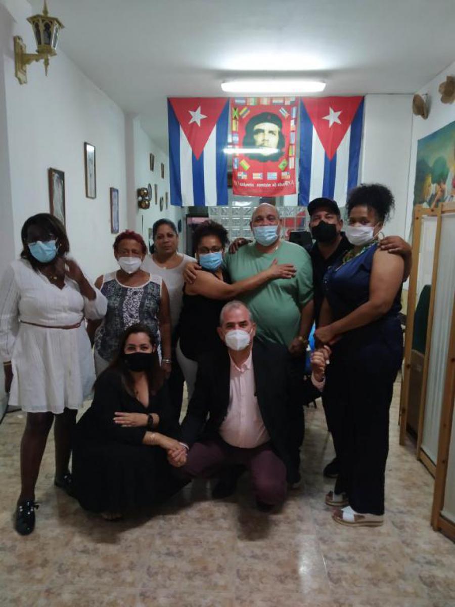 Despiden Asociaciones de cubanos residentes en el País Vasco a Cónsul General de Cuba