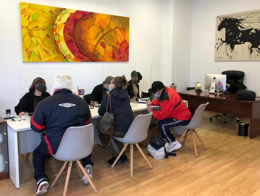 Realiza Consulado Itinerante cubano en Valencia, España