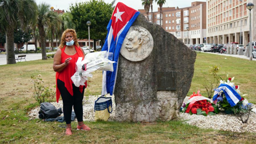 Cubanos residentes en Asturias participan en celebración del 26 de julio