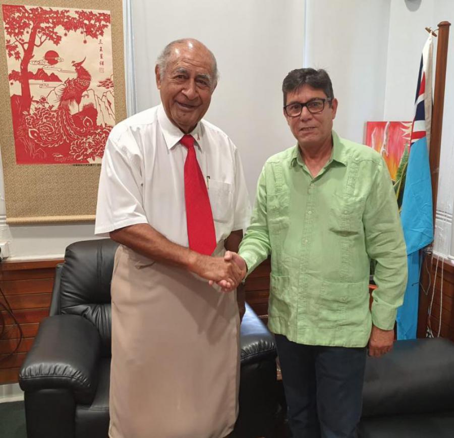 Recibe Presidente del Parlamento de Fiji a Embajador cubano Recibe Presidente del Parlamento de Fiji a Embajador cubano