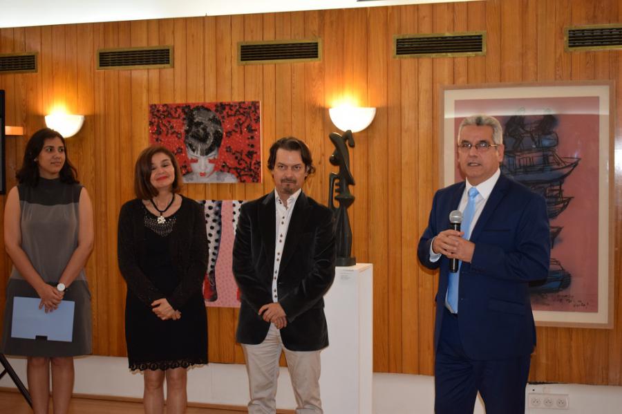 Se inauguran exposiciones en la Embajada de Cuba como parte de las actividades de la Semana de América Latina y el Caribe en Francia.