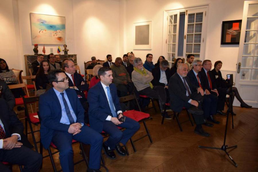 Embajada de Cuba en Francia participa en encuentro de solidaridad con la República Bolivariana de Venezuela.