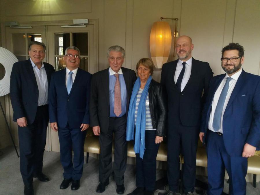 El Alcalde de la ciudad de Enghien-les-Bains, Philippe Sueur, recibió al Embajador Elio Rodríguez en esta ciudad que forma parte de la región Ile-de-France.