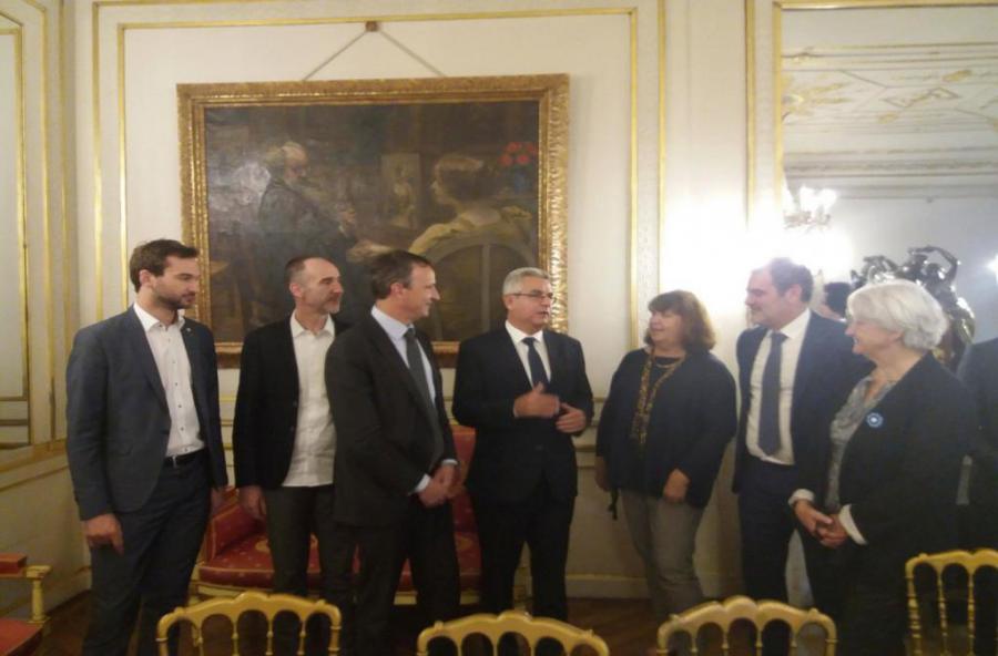 Embajador de Cuba sostuvo encuentro con diputados del Grupo de Amistad Francia-Cuba de la Asamblea Nacional francesa.