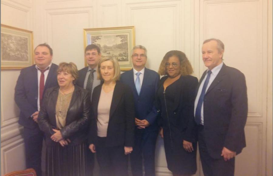Embajador de Cuba sostiene encuentro con el Grupo de Amistad Francia – Caribe en el Senado francés.