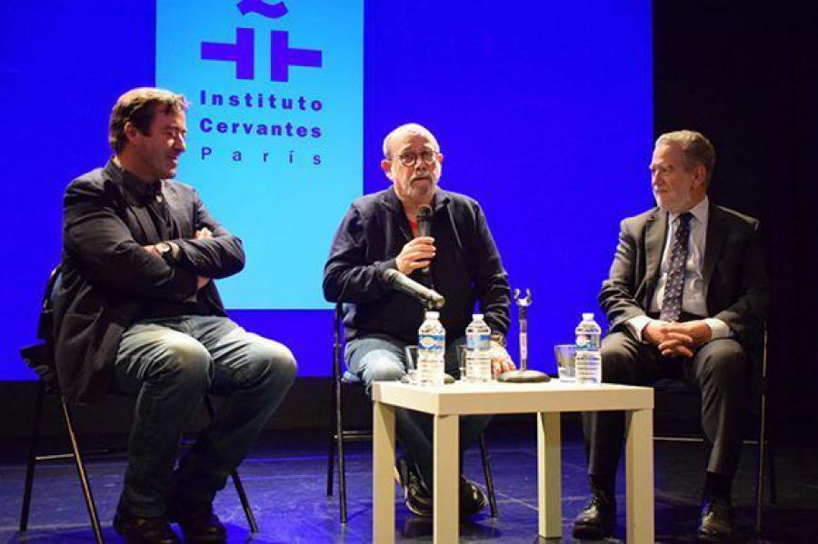 Asiste cantautor cubano Silvio Rodríguez a la presentación del documental Canción de Barrio en el Instituto Cervantes de París.