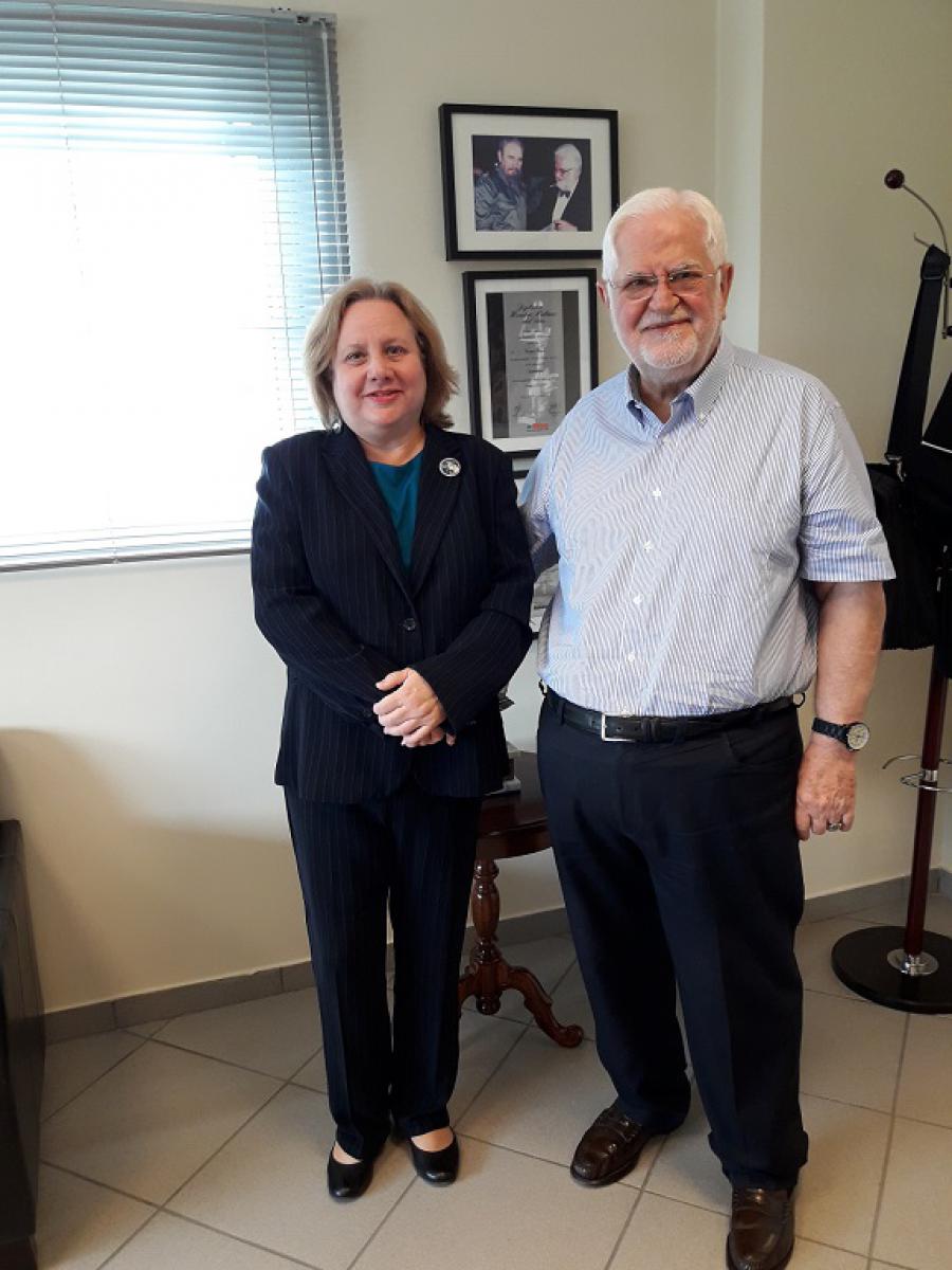 Visita Embajadora de Cuba en Grecia importante empresa distribuidora de Habanos