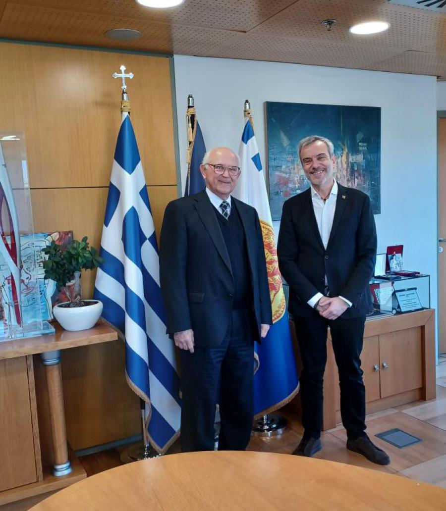 THE MAYOR OF TESSALONIKA RECEIVES THE AMBASSADOR OF CUBA