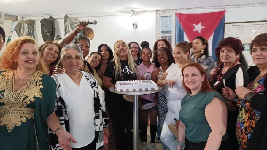 Cubans Living in Athens Celebrate Mother's Day