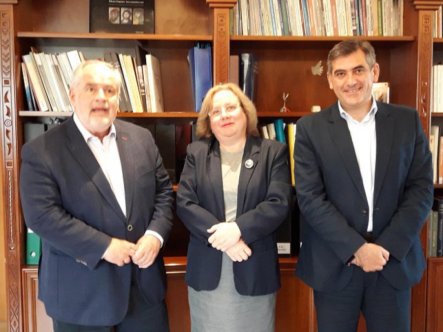 Recibe Ministro Alterno de Investigación e Innovación de Grecia a Embajadora de Cuba