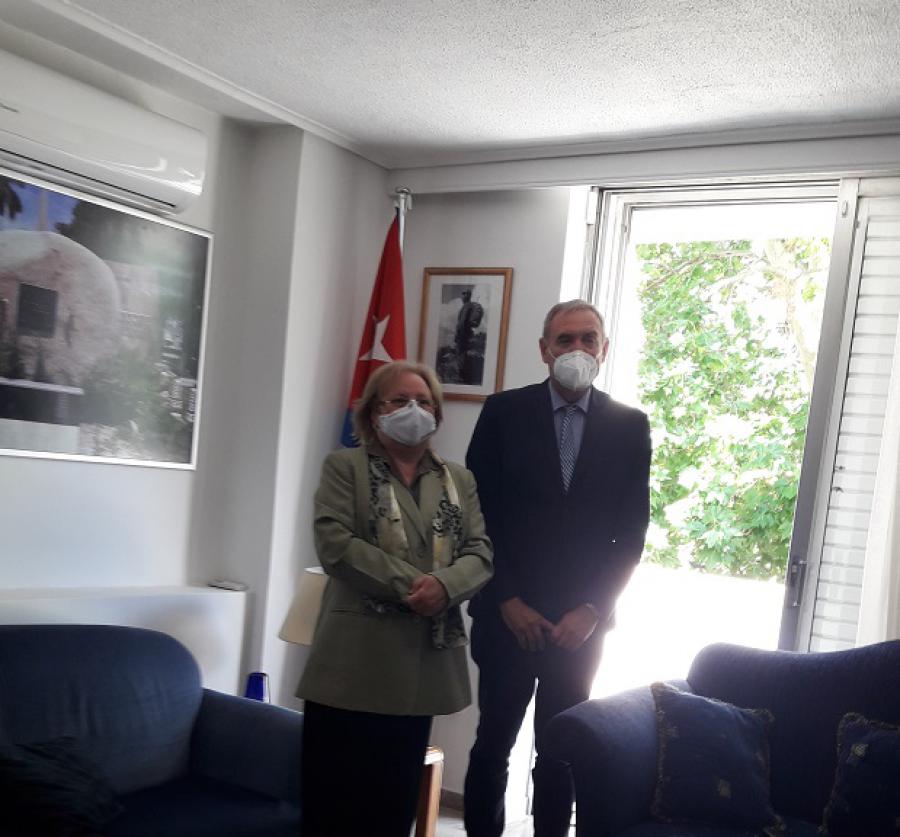Meeting between the president of the parliamentary group of Friendship with Cuba and the Cuban ambassador to Greece