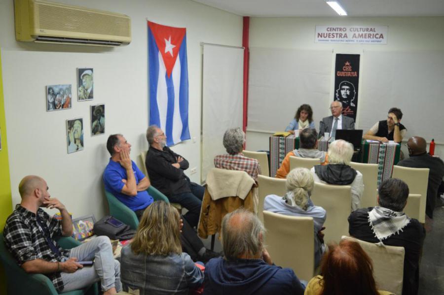 Embajador sostiene encuentro con Directiva y otros integrantes de la Asociación Cultural José Martí de Grecia