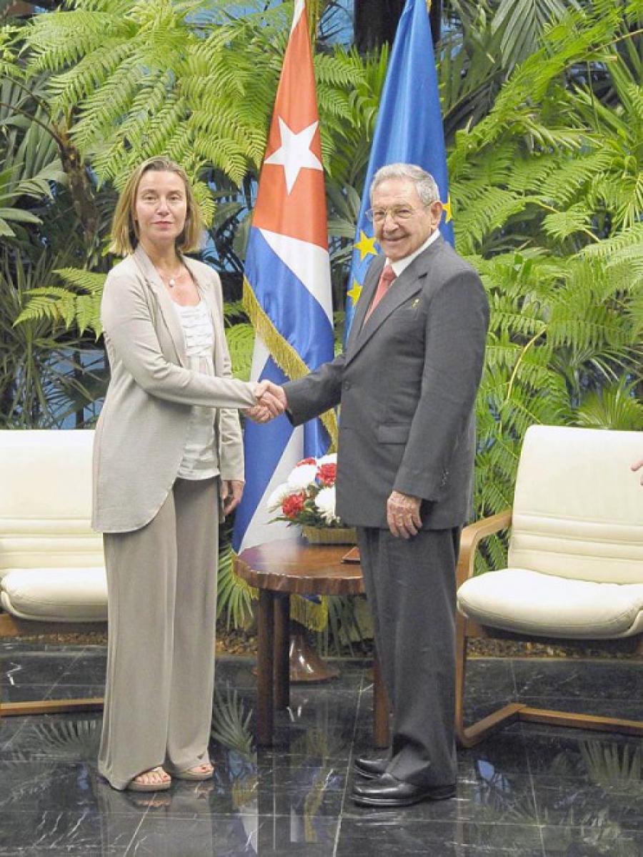 Recibe Presidente Cubano a Alta Representante UE
