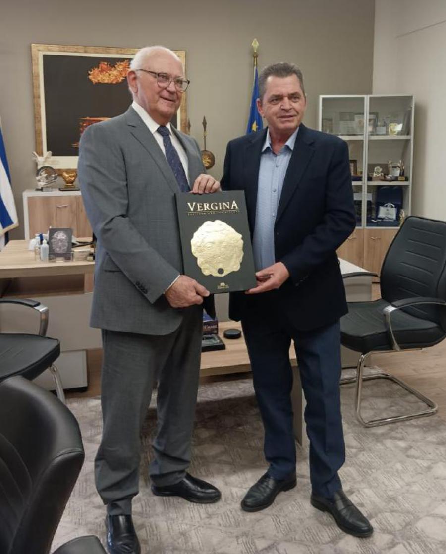 RECIBE EL VICEGOBERNADOR REGIONAL DE IMATHIA AL EMBAJADOR DE CUBA