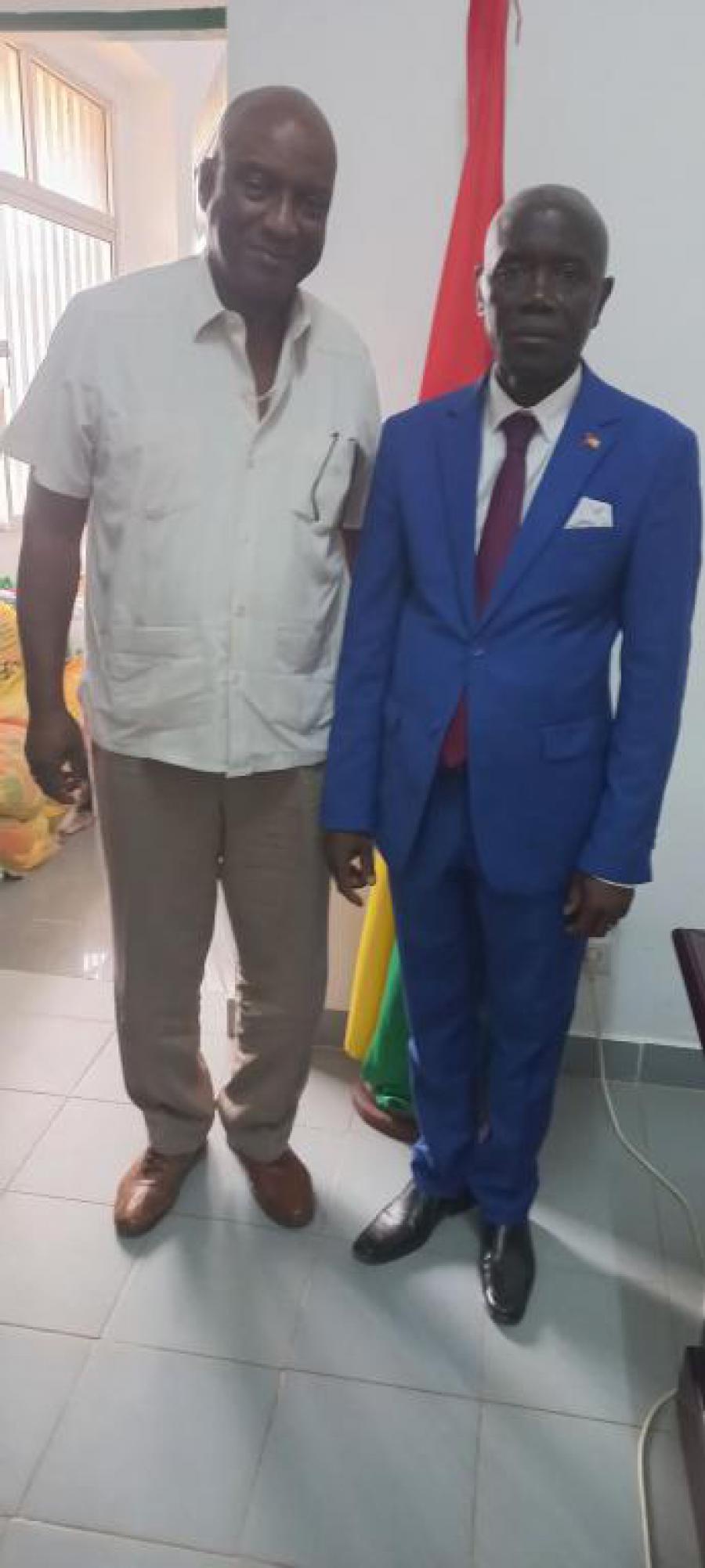 Encuentro con Director General de Protocolo de Estado