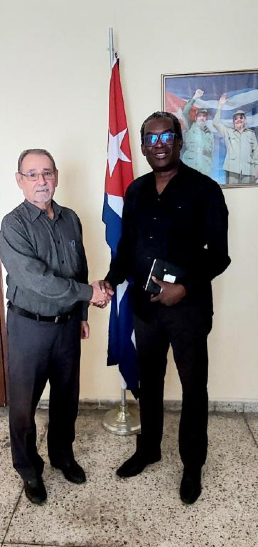 L'ambassadeur cubain rencontre le directeur du ministère de la Culture d'Haïti