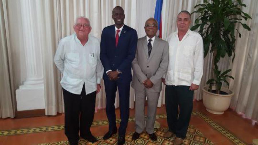 Encuentro del Embajador, Gober y Arañaburo con Jovenel Moise