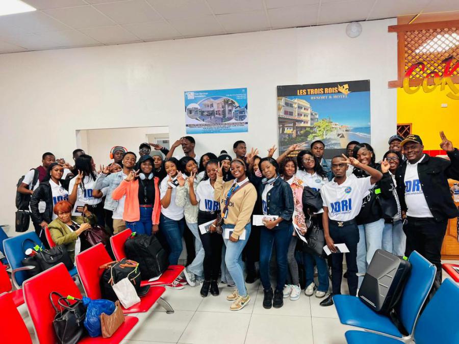 La XI Brigada haitiana Antenor Firmin arriba à la Habana