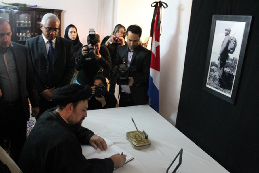 Hassan Khomeini signed the book of condolences for Fidel’s death