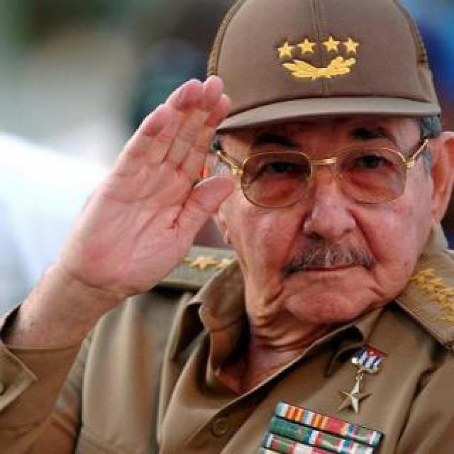 Presidente cubano felicitó a Hassan Rohaní por su reelección