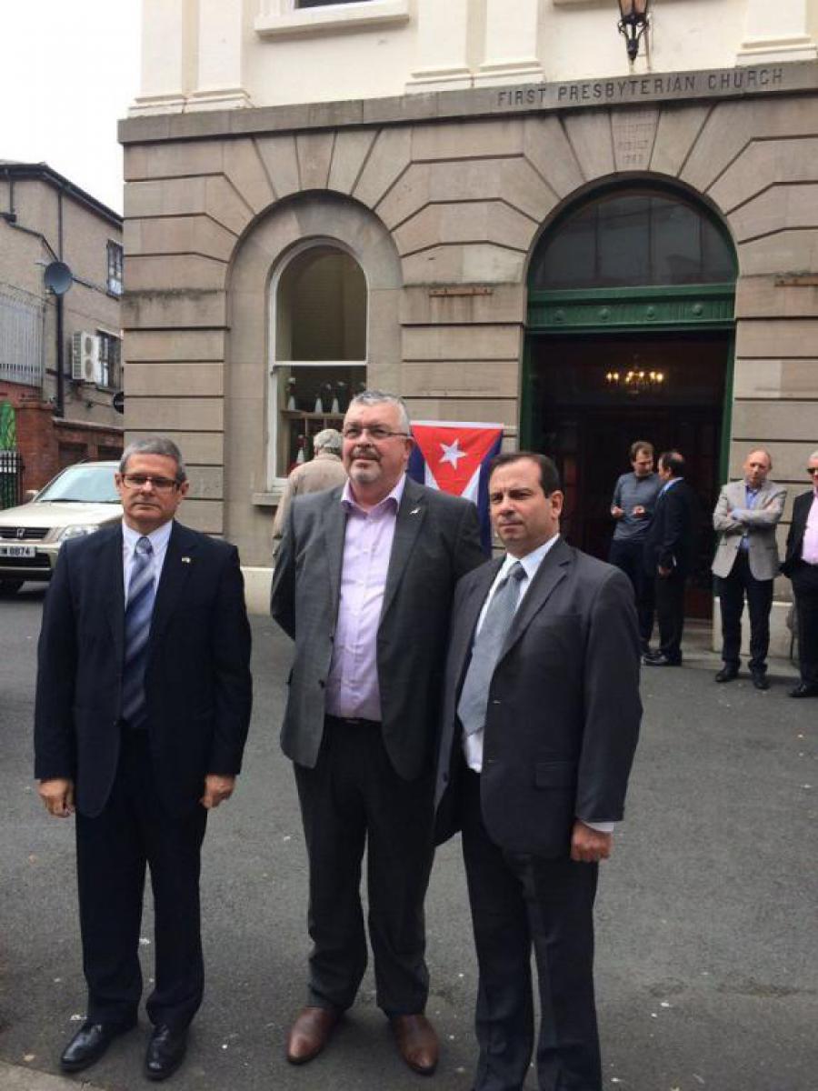 Solidaridad con Cuba en Belfast rinde homenaje al Héroe cubano Fernando Gonzalez Llort.