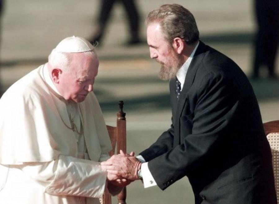 El 23 de enero de 1998 comenzó la primera visita a Cuba de un Sumo Pontífice de la Iglesia Católica a la Isla, la que posibilitó su continuidad con las visitas del Papa Benedicto XVI, entre el 22 y 26 de marzo de 2012, y luego la del Papa Francisco, entre el 19-20 de septiembre de 2015.