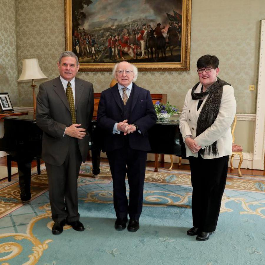 Presidente de Irlanda recibió en audiencia de despedida al embajador cubano.