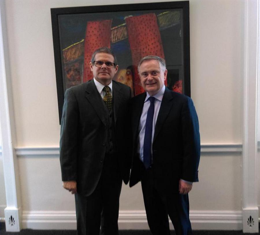 Embajador de Cuba en Irlanda sostuvo entrevista con el líder del Partido Laborista.