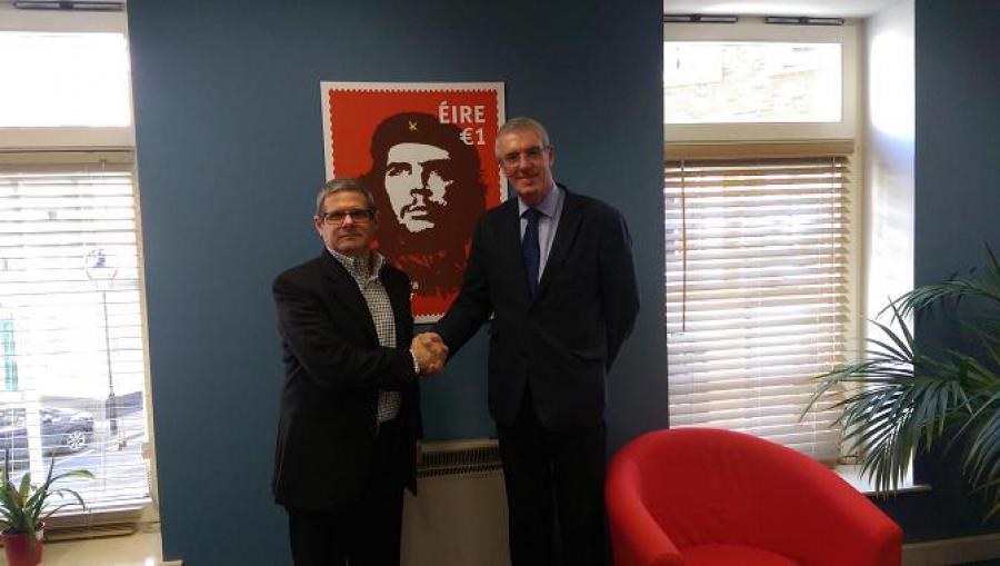 Embajador de Cuba sostiene encuentro con el Presidente del “The Workers´ Party of Ireland”.