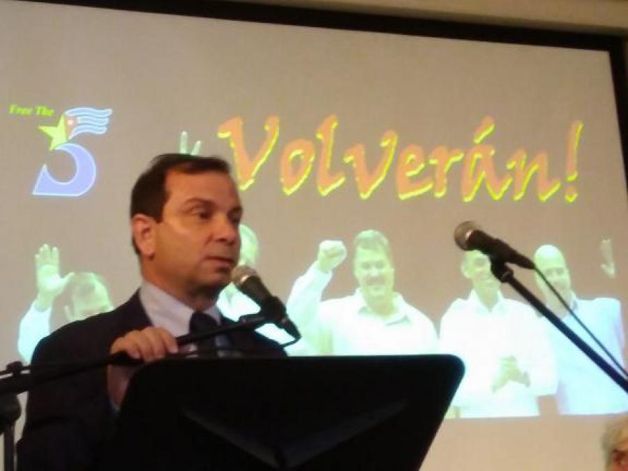 El Héroe de la República de Cuba Fernando González Llort, es acogido por la solidaridad irlandesa.