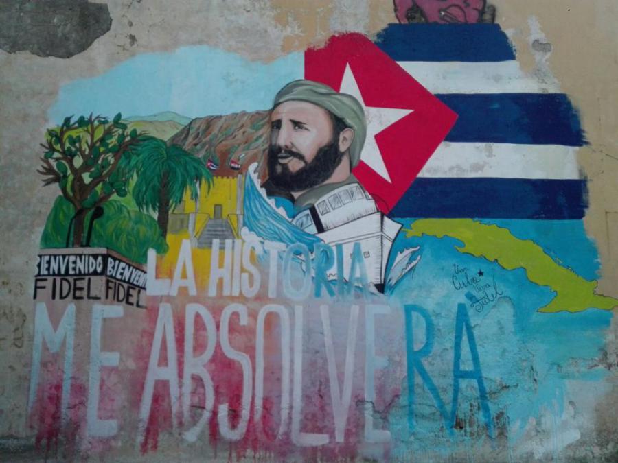 Mural “La mirada de Fidel abraza Nápoles”