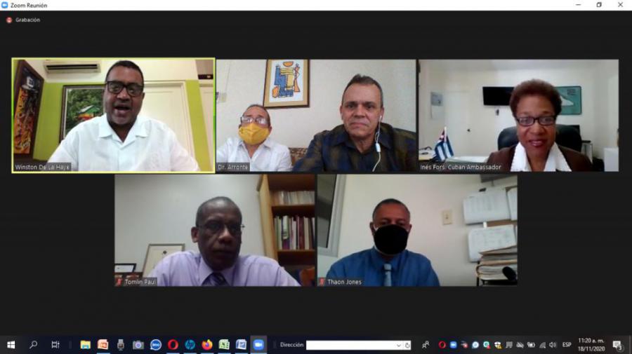 La Embajadora de Cuba en Jamaica, Inés Fors Fernández, sostuvo en la mañana de este miércoles una videoconferencia con el Dr. Tomlin Paul, Decano de la Facultad de Ciencias Médicas de la Universidad de las Indias Occidentales (UWI) en el Campus Mona, Jamaica, para examinar opciones de cooperación en materia de estomatología entre la alta casa de estudios jamaicana e instituciones cubanas homólogas.