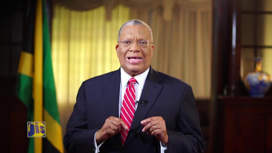 Dr. Peter Phillips, president of the People’s National Party of Jamaica (PNP) and Leader of the Opposition, reiterated today his strong condemnation of the economic, commercial and financial blockade imposed by the US on Cuba, and the new measures to tighten the economic siege against the island, on the occasion of receiving a courtesy call from the Cuban Ambassador to Jamaica, H.E Mrs. Inés Fors Fernández.