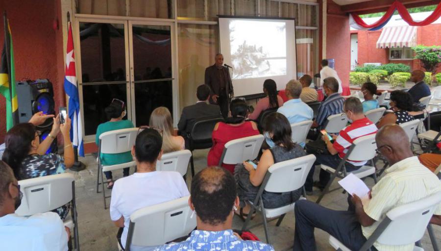 Comunidad cubana en Jamaica celebra aniversario de victoria de Girón