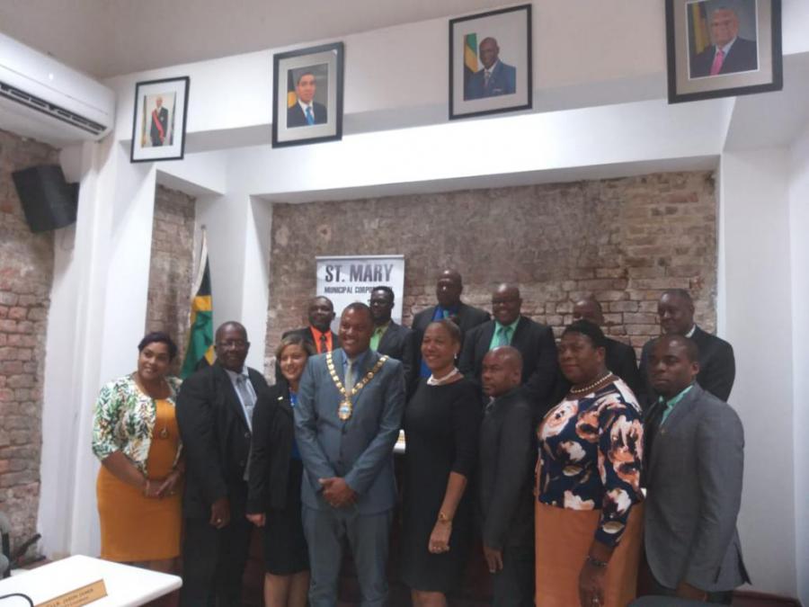 The Cuban Ambassador to Jamaica, H.E. Mrs. Inés Fors Fernández, visited the parish of Saint Mary, located in the northeast section of the country.