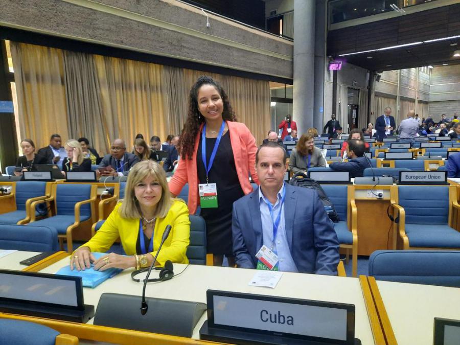 Sesiona en Nairobi INC-3 sobre la contaminación por plásticos 