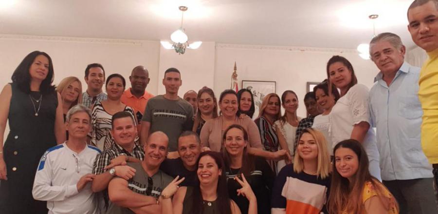Comunidad Cubana y Brigada Médica de Colaboradores en Kuwait se reúnen para celebrar Día de la Cultura Nacional 