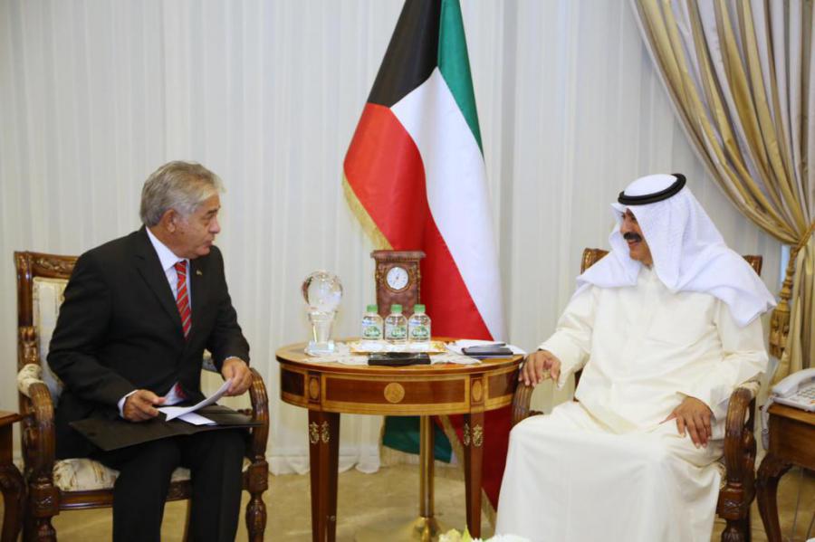 Embajador cubano es recibido por ViceMinistro de Relaciones Exteriores de Kuwait.