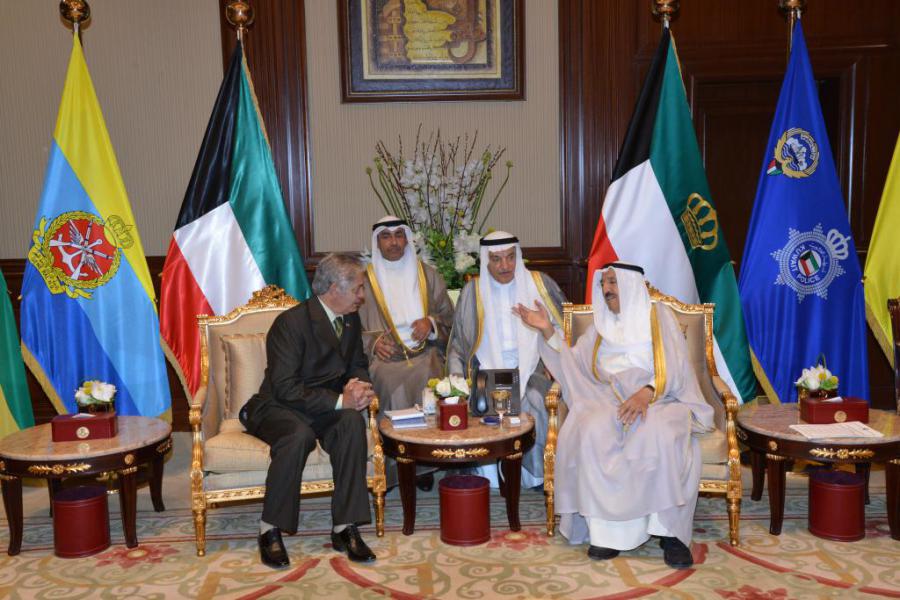 Embajador cubano Fernando Pérez Maza presenta cartas credenciales ante su Alteza el Emir del Estado de Kuwait