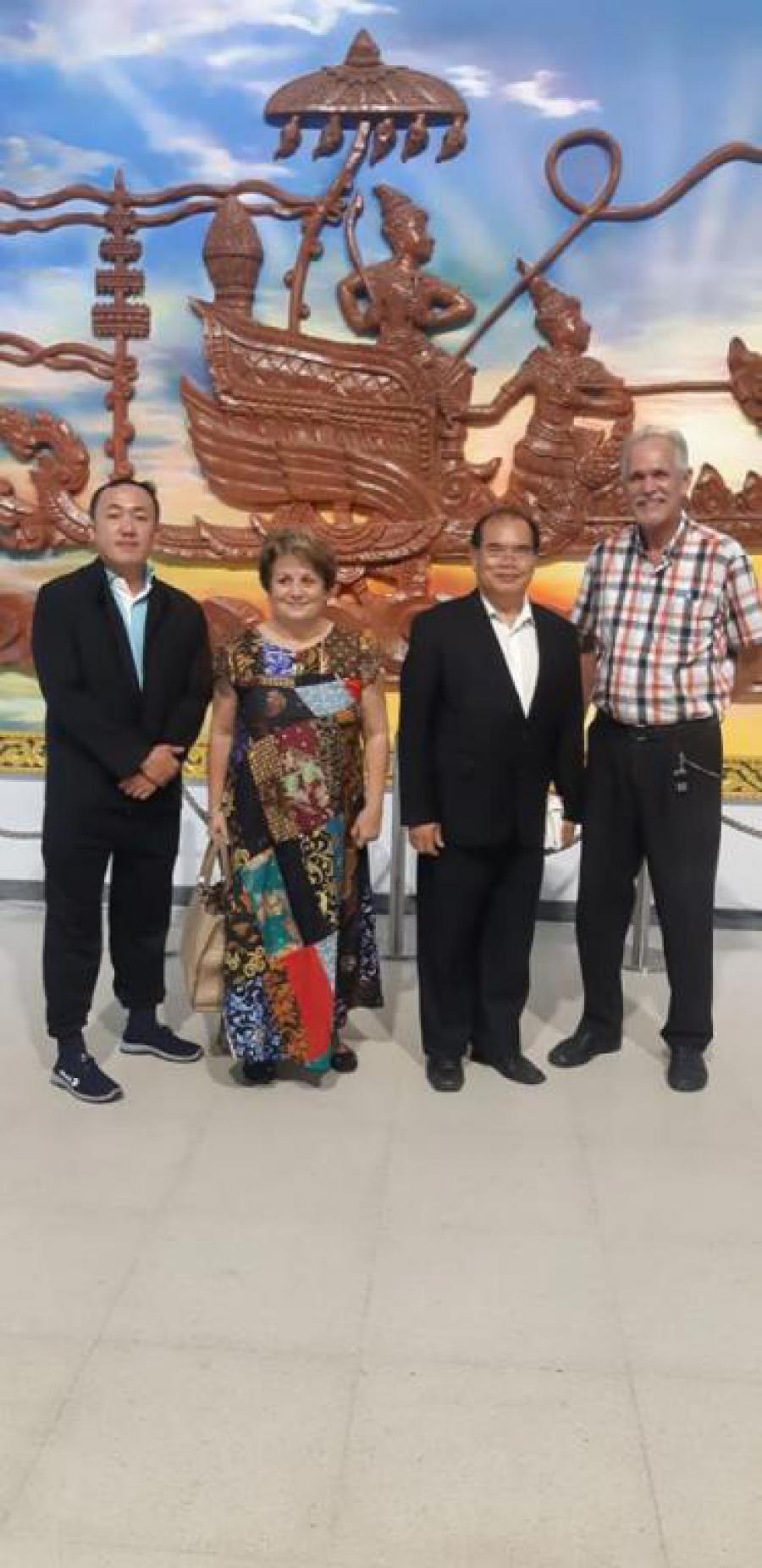 Parte hacia Cuba delegación Lao a participar en dos eventos de solidaridad