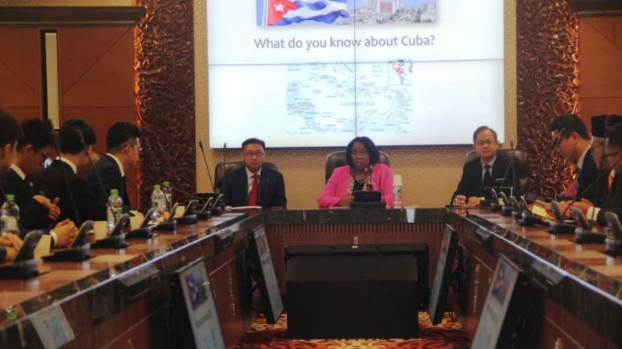 Cuba y malasia