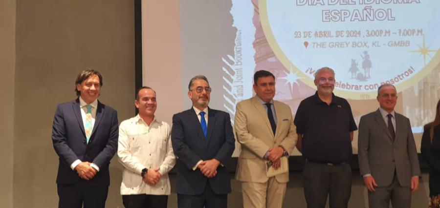 Embajadores de países hispanohablantes