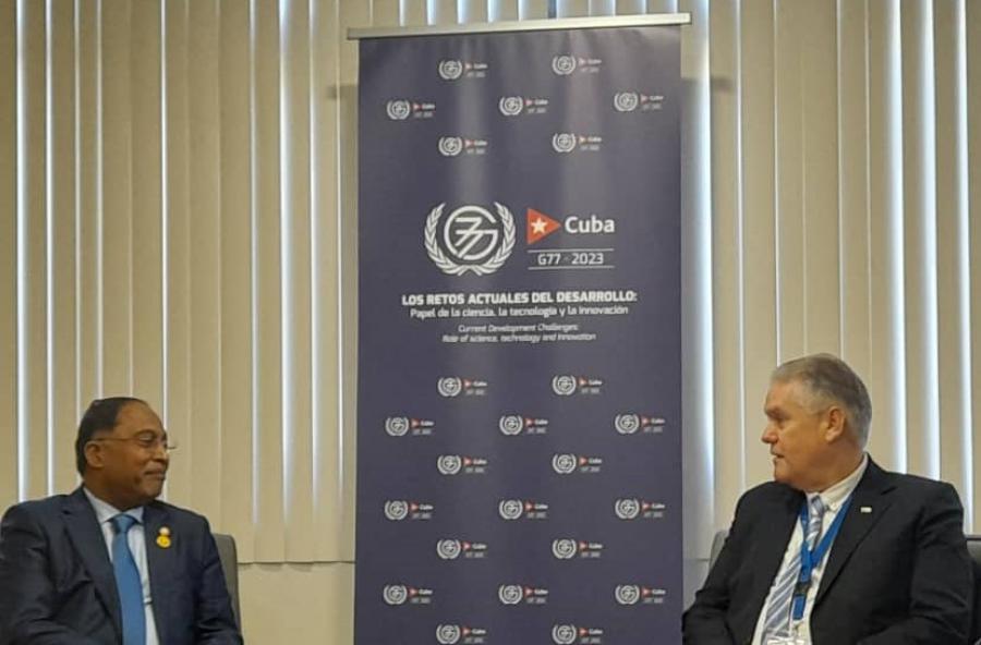El Viceprimer Ministro y Ministro de Economía y Planificación de la República de Cuba, Alejandro Gil Fernández, se reunió este fin de semana con el Ministro de Relaciones Exteriores de Malasia, YB Dato' Seri Diraja Dr. Zambry Abd Kadir