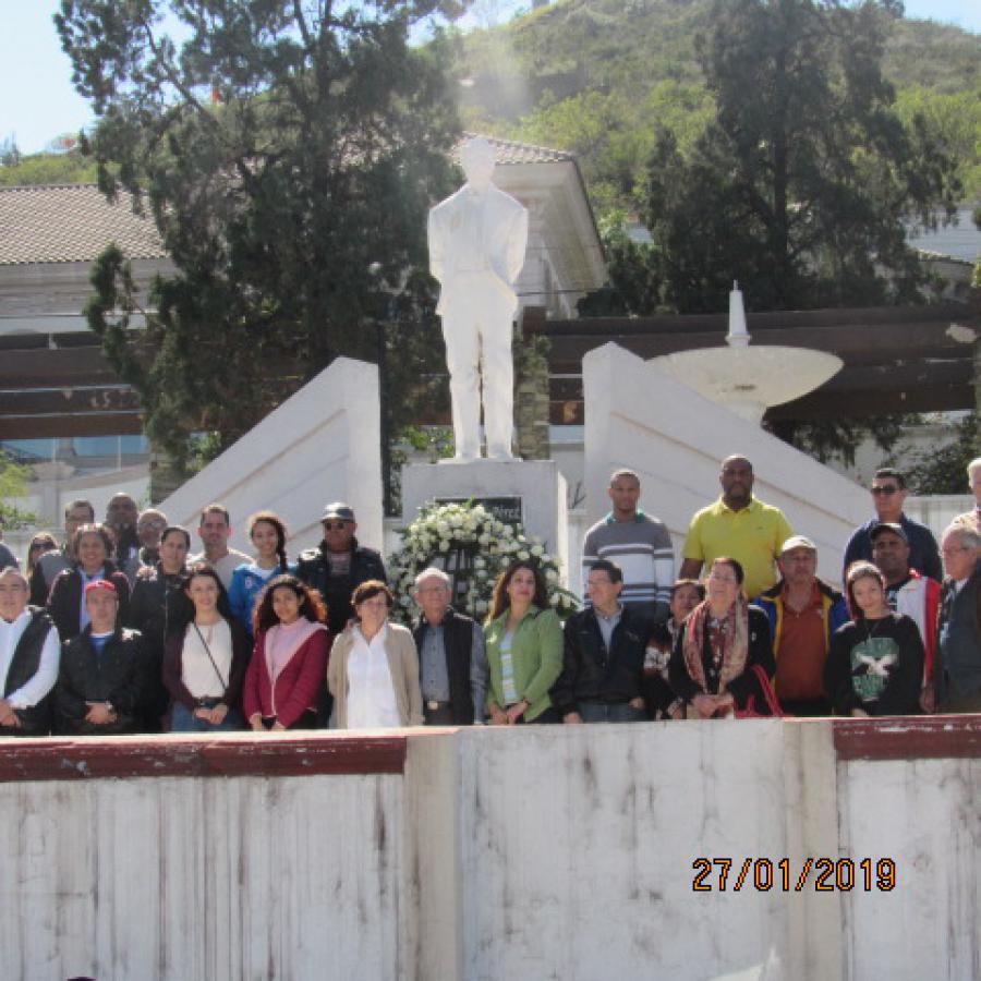 Cubanos residentes en Nuevo León conmemoran natalicio de José Martí
