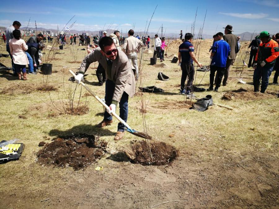 Cuba present in "National Tree Planting Day" in Ulaanbaatar.