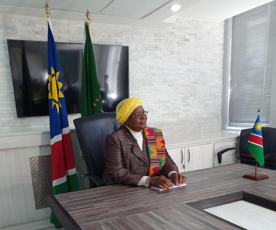 Ministra de Relaciones Internacionales y Cooperación de Namibia ofrece entrevista a la Televisión Cubana. 