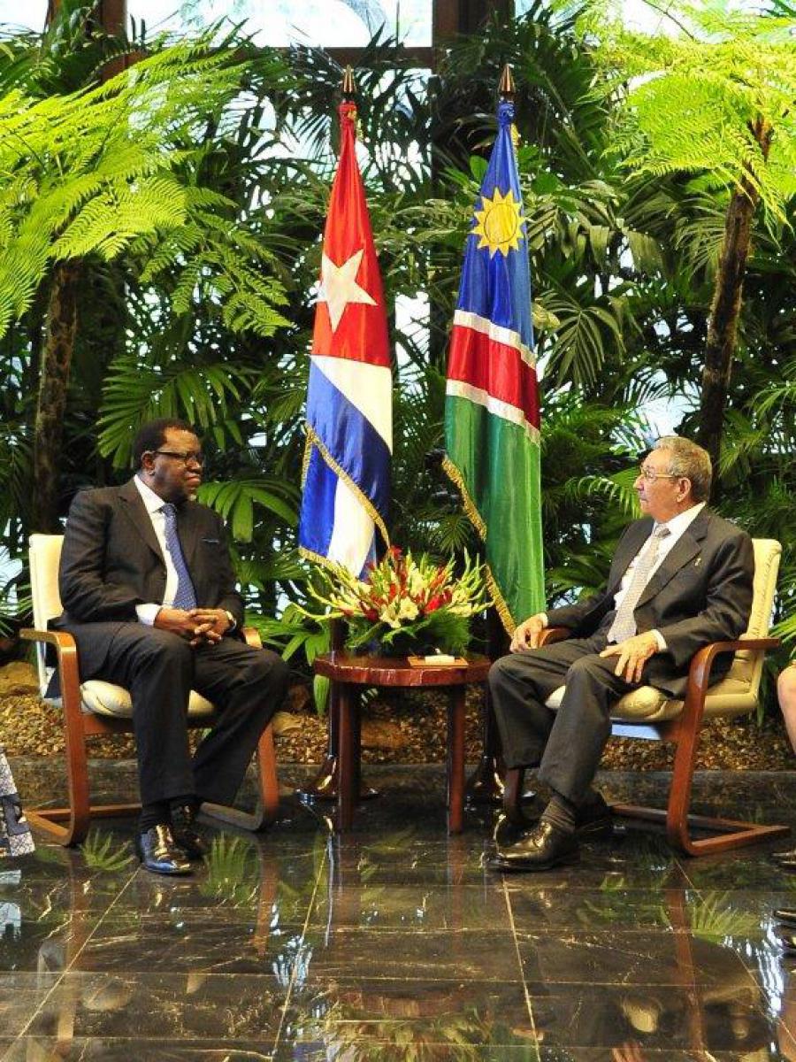 Presidente Hage Geingob envía mensaje de felicitación al General de Ejército Raúl Castro, con motivo de su 89 cumpleaños.