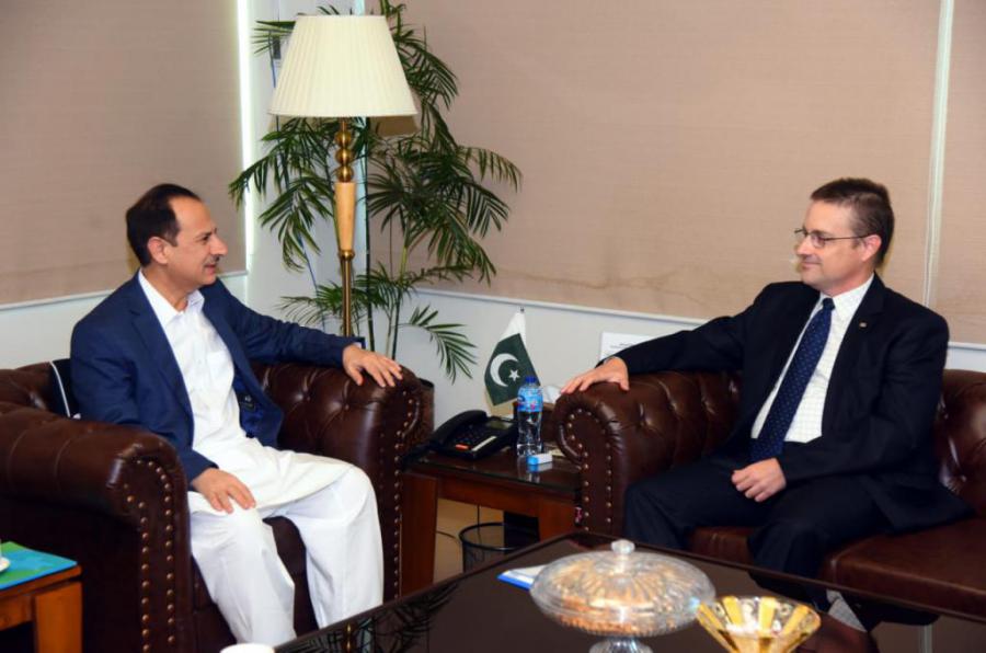 Encuentro con el Ministro de Salud de Pakistán